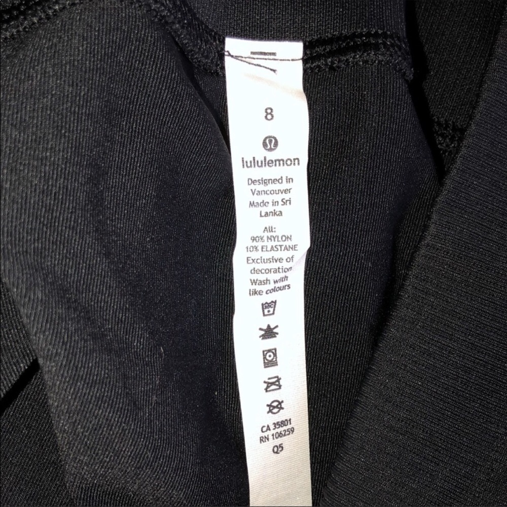 RARE NWT Women’s Lululemon Athletica Black Leggings Size 8 Inseam 28” - Picture 6 of 6
